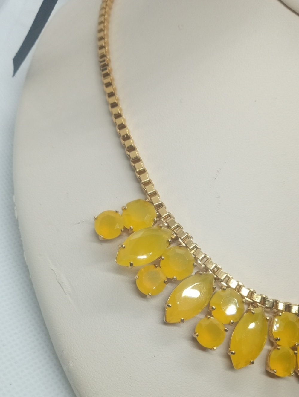 KATE SPADE MARQUE YELLOW DROP NECKLACE - Picture 4 of 8
